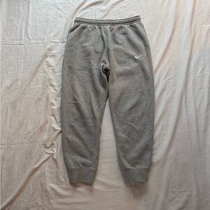 Classic grey Nike sweatpants Men’s L